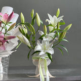 LILY EN MASSE