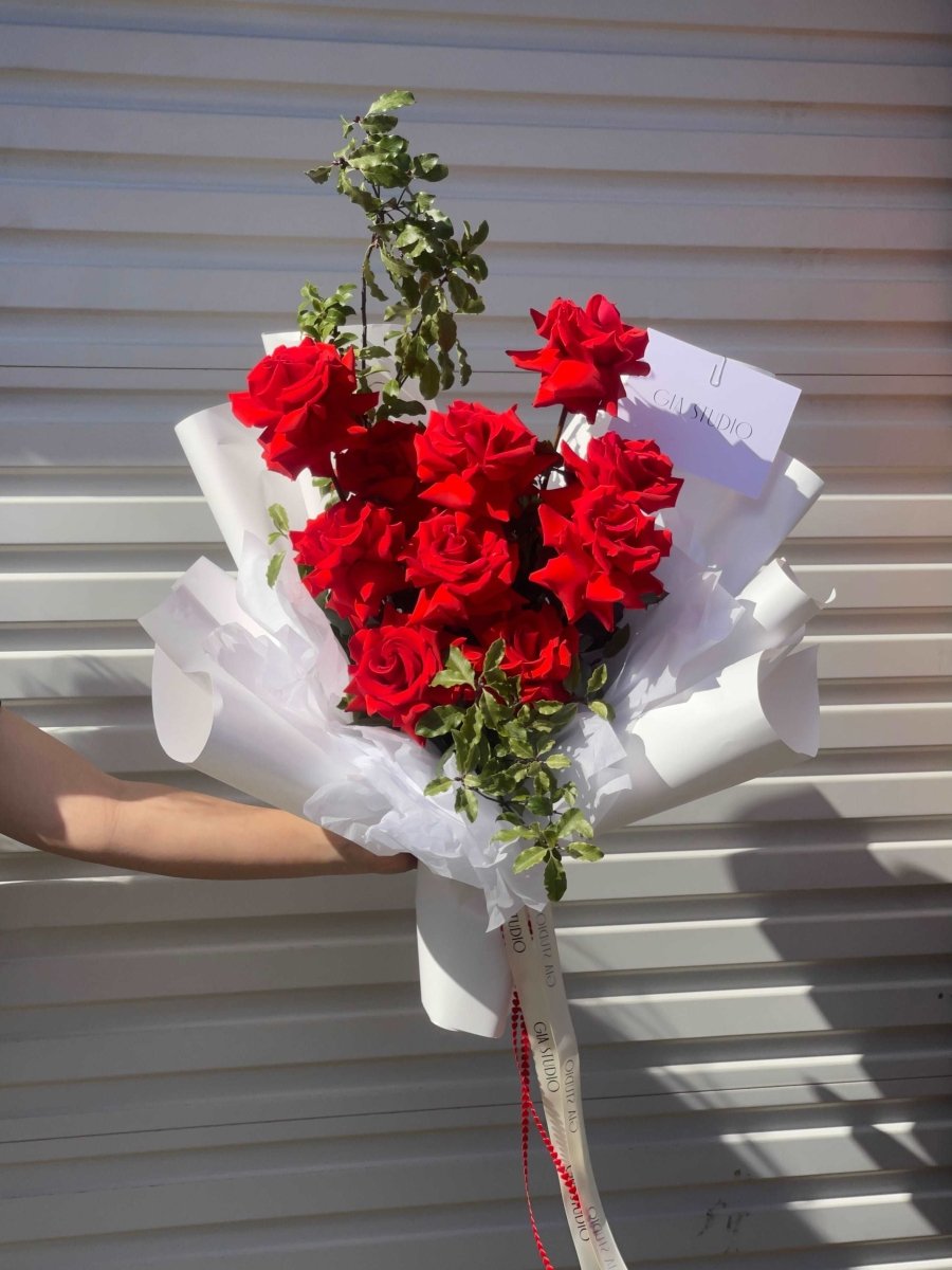 ROSES EN MASSE - RED - GIA STUDIO