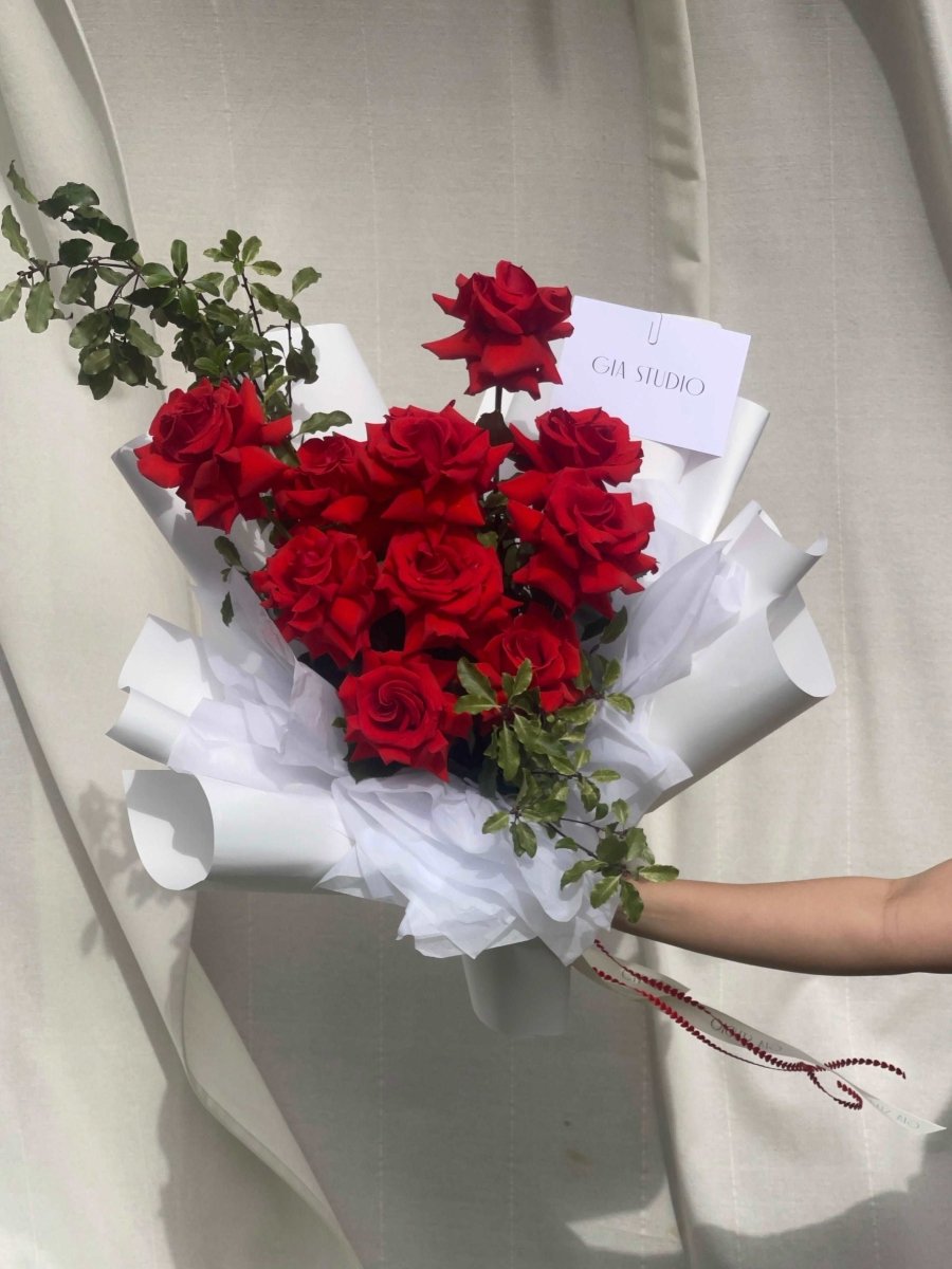 ROSES EN MASSE - RED - GIA STUDIO